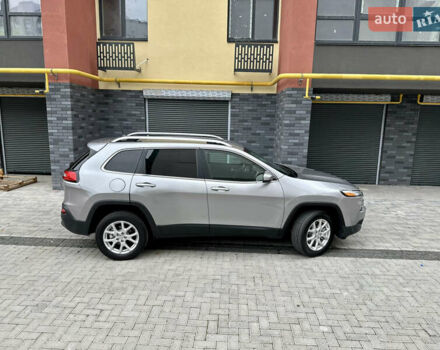 Сірий Джип Cherokee, об'ємом двигуна 2.4 л та пробігом 171 тис. км за 12999 $, фото 4 на Automoto.ua