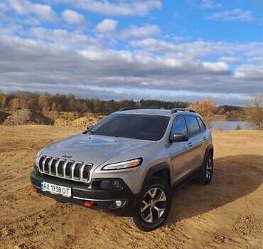 Сірий Джип Cherokee, об'ємом двигуна 2.4 л та пробігом 320 тис. км за 12000 $, фото 8 на Automoto.ua