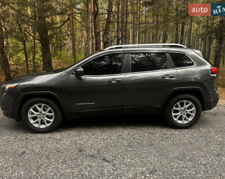 Джип Чероки 2016 в Городне на Automoto.ua Серый Джип Чероки, объемом двигателя 2.36 л и пробегом 127 тыс. км за 15500 $, фото 7 на Automoto.ua