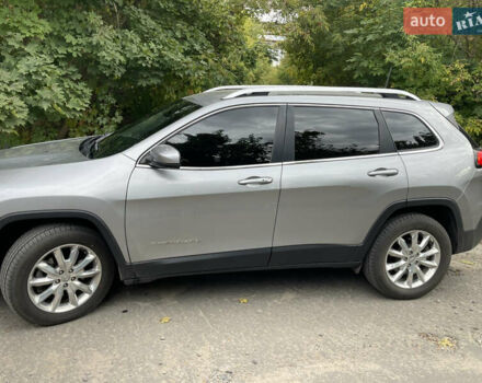 Сірий Джип Cherokee, об'ємом двигуна 2.36 л та пробігом 202 тис. км за 13300 $, фото 13 на Automoto.ua