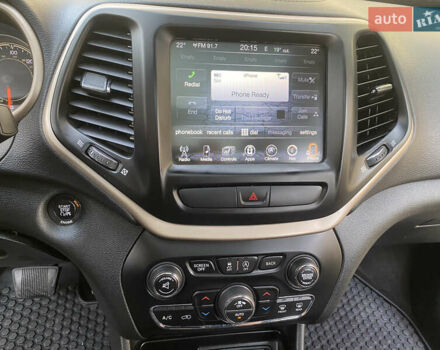 Джип Чероки 2016 в Трускавце на Automoto.ua Серый Джип Чероки, объемом двигателя 3.24 л и пробегом 159 тыс. км за 13999 $, фото 45 на Automoto.ua