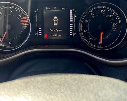 Серый Джип Чероки, объемом двигателя 2.4 л и пробегом 210 тыс. км за 12200 $, фото 5 на Automoto.ua