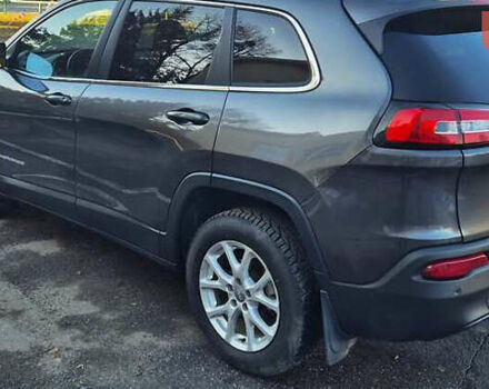 Сірий Джип Cherokee, об'ємом двигуна 2.36 л та пробігом 167 тис. км за 13000 $, фото 3 на Automoto.ua