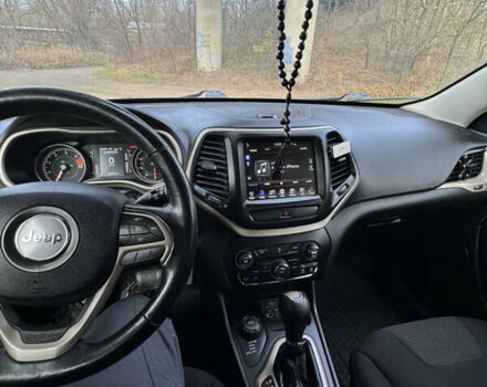 Серый Джип Чероки, объемом двигателя 2.36 л и пробегом 184 тыс. км за 14500 $, фото 14 на Automoto.ua