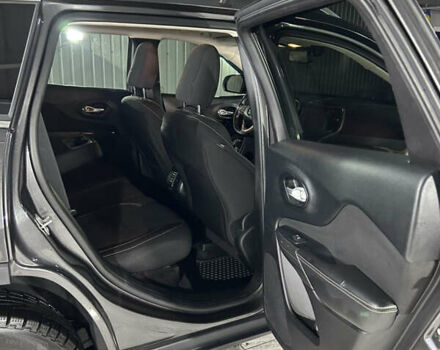 Серый Джип Чероки, объемом двигателя 3.24 л и пробегом 179 тыс. км за 14000 $, фото 26 на Automoto.ua