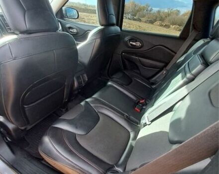 Сірий Джип Cherokee, об'ємом двигуна 2.4 л та пробігом 320 тис. км за 12000 $, фото 8 на Automoto.ua