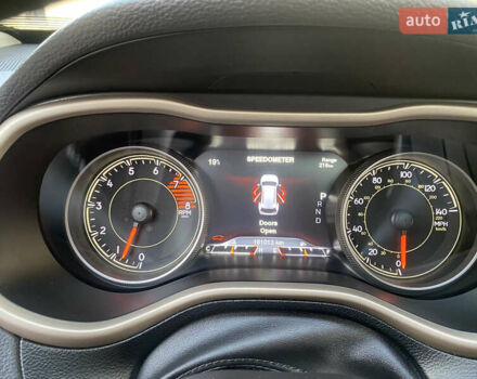 Джип Чероки 2016 в Трускавце на Automoto.ua Серый Джип Чероки, объемом двигателя 3.24 л и пробегом 159 тыс. км за 13999 $, фото 51 на Automoto.ua