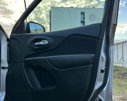 Сірий Джип Cherokee, об'ємом двигуна 2.36 л та пробігом 92 тис. км за 15900 $, фото 13 на Automoto.ua