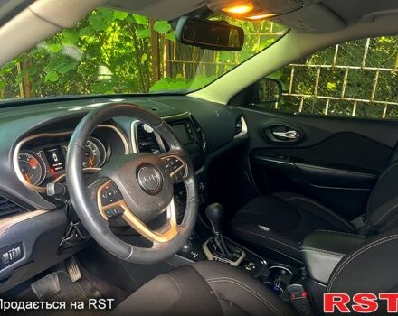 Сірий Джип Cherokee, об'ємом двигуна 2.4 л та пробігом 154 тис. км за 14650 $, фото 5 на Automoto.ua