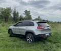 Сірий Джип Cherokee, об'ємом двигуна 2.4 л та пробігом 320 тис. км за 12000 $, фото 4 на Automoto.ua