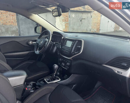 Серый Джип Чероки, объемом двигателя 2.4 л и пробегом 154 тыс. км за 14200 $, фото 12 на Automoto.ua