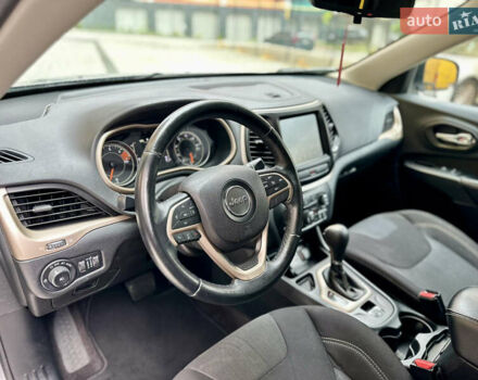 Сірий Джип Cherokee, об'ємом двигуна 2.4 л та пробігом 171 тис. км за 12999 $, фото 34 на Automoto.ua