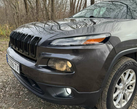 Серый Джип Чероки, объемом двигателя 2.36 л и пробегом 184 тыс. км за 14500 $, фото 19 на Automoto.ua