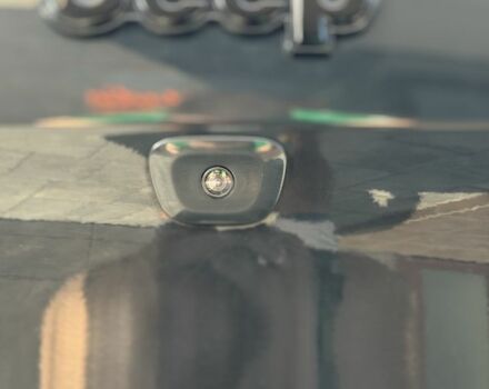 Серый Джип Чероки, объемом двигателя 3.2 л и пробегом 129 тыс. км за 15800 $, фото 6 на Automoto.ua