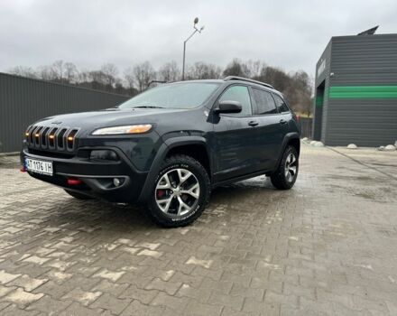 Серый Джип Чероки, объемом двигателя 2.4 л и пробегом 220 тыс. км за 15200 $, фото 1 на Automoto.ua