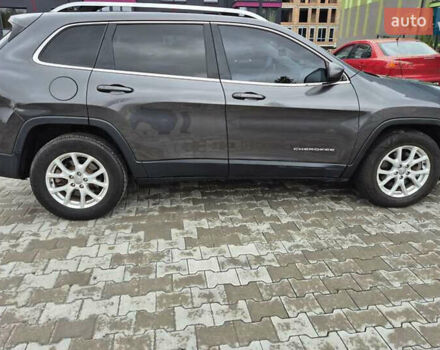 Серый Джип Чероки, объемом двигателя 2.36 л и пробегом 128 тыс. км за 17400 $, фото 6 на Automoto.ua