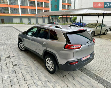 Сірий Джип Cherokee, об'ємом двигуна 2.4 л та пробігом 171 тис. км за 12999 $, фото 9 на Automoto.ua