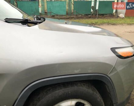 Сірий Джип Cherokee, об'ємом двигуна 2.36 л та пробігом 197 тис. км за 10600 $, фото 6 на Automoto.ua