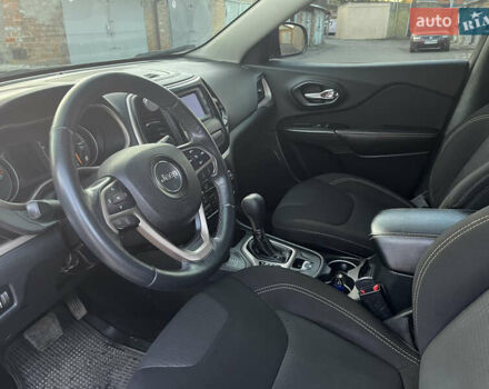 Серый Джип Чероки, объемом двигателя 2.4 л и пробегом 154 тыс. км за 14200 $, фото 8 на Automoto.ua