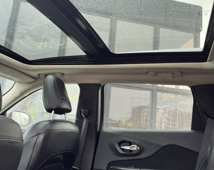 Сірий Джип Cherokee, об'ємом двигуна 2.4 л та пробігом 183 тис. км за 9950 $, фото 12 на Automoto.ua