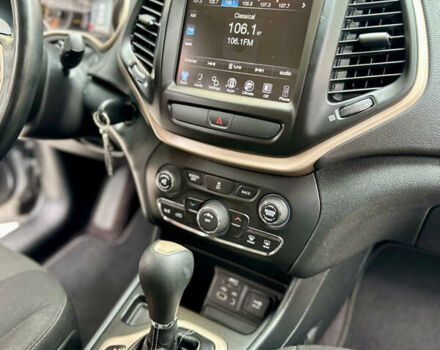 Сірий Джип Cherokee, об'ємом двигуна 2.4 л та пробігом 171 тис. км за 12999 $, фото 49 на Automoto.ua