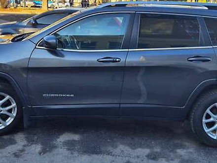 Сірий Джип Cherokee, об'ємом двигуна 2.36 л та пробігом 167 тис. км за 13000 $, фото 1 на Automoto.ua