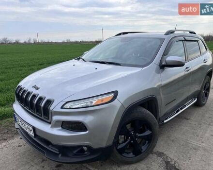 Сірий Джип Cherokee, об'ємом двигуна 3.24 л та пробігом 69 тис. км за 18200 $, фото 1 на Automoto.ua