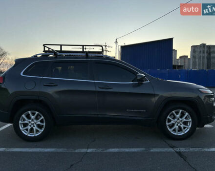 Серый Джип Чероки, объемом двигателя 3.24 л и пробегом 179 тыс. км за 14000 $, фото 16 на Automoto.ua