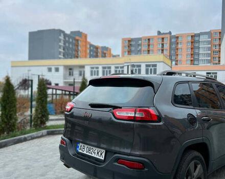 Серый Джип Чероки, объемом двигателя 2.36 л и пробегом 134 тыс. км за 12400 $, фото 4 на Automoto.ua