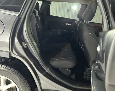 Серый Джип Чероки, объемом двигателя 3.24 л и пробегом 179 тыс. км за 14000 $, фото 20 на Automoto.ua