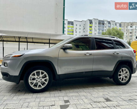 Сірий Джип Cherokee, об'ємом двигуна 2.4 л та пробігом 171 тис. км за 12999 $, фото 14 на Automoto.ua