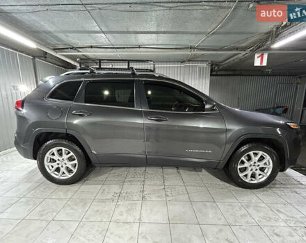 Серый Джип Чероки, объемом двигателя 3.24 л и пробегом 179 тыс. км за 14000 $, фото 34 на Automoto.ua