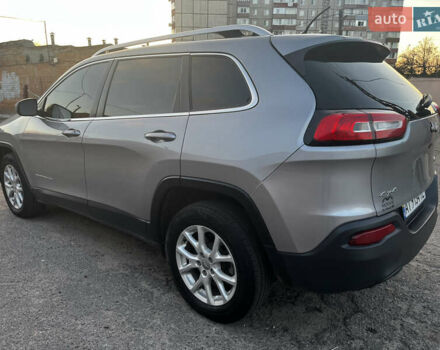 Серый Джип Чероки, объемом двигателя 2.4 л и пробегом 154 тыс. км за 14200 $, фото 5 на Automoto.ua