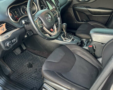 Серый Джип Чероки, объемом двигателя 3.24 л и пробегом 179 тыс. км за 14000 $, фото 11 на Automoto.ua