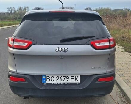 Серый Джип Чероки, объемом двигателя 2.36 л и пробегом 196 тыс. км за 11000 $, фото 2 на Automoto.ua