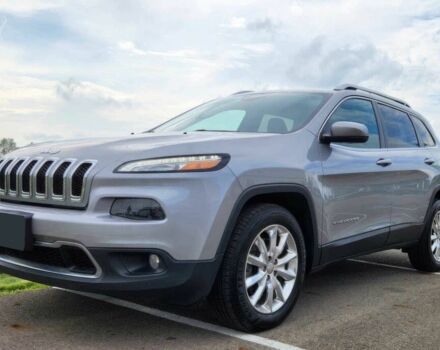 Сірий Джип Cherokee, об'ємом двигуна 2.4 л та пробігом 107 тис. км за 5600 $, фото 1 на Automoto.ua