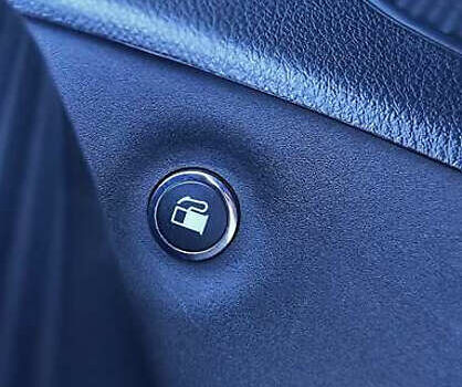 Сірий Джип Cherokee, об'ємом двигуна 2.36 л та пробігом 167 тис. км за 13000 $, фото 15 на Automoto.ua