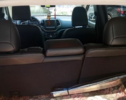 Джип Чероки 2016 в Киеве на Automoto.ua Серый Джип Чероки, объемом двигателя 3.2 л и пробегом 135 тыс. км за 15000 $, фото 5 на Automoto.ua