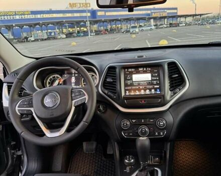 Сірий Джип Cherokee, об'ємом двигуна 2.36 л та пробігом 120 тис. км за 14500 $, фото 19 на Automoto.ua