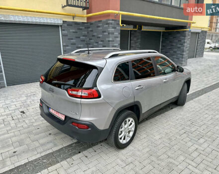Сірий Джип Cherokee, об'ємом двигуна 2.4 л та пробігом 171 тис. км за 12999 $, фото 6 на Automoto.ua