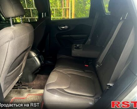 Сірий Джип Cherokee, об'ємом двигуна 2.4 л та пробігом 154 тис. км за 14650 $, фото 6 на Automoto.ua