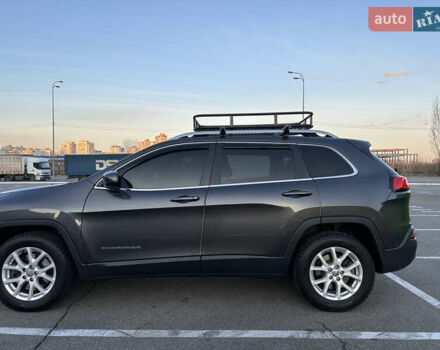 Серый Джип Чероки, объемом двигателя 3.24 л и пробегом 179 тыс. км за 14000 $, фото 5 на Automoto.ua