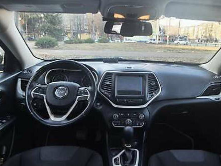 Сірий Джип Cherokee, об'ємом двигуна 2.36 л та пробігом 167 тис. км за 13000 $, фото 27 на Automoto.ua