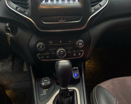 Серый Джип Чероки, объемом двигателя 2.4 л и пробегом 150 тыс. км за 11900 $, фото 9 на Automoto.ua