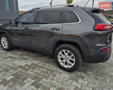 Серый Джип Чероки, объемом двигателя 2.36 л и пробегом 128 тыс. км за 17400 $, фото 1 на Automoto.ua