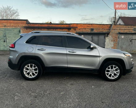 Серый Джип Чероки, объемом двигателя 2.4 л и пробегом 154 тыс. км за 14200 $, фото 7 на Automoto.ua