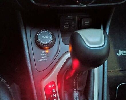 Сірий Джип Cherokee, об'ємом двигуна 2.4 л та пробігом 89 тис. км за 16000 $, фото 9 на Automoto.ua
