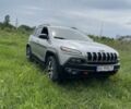 Сірий Джип Cherokee, об'ємом двигуна 2.4 л та пробігом 320 тис. км за 12000 $, фото 2 на Automoto.ua