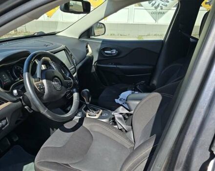 Сірий Джип Cherokee, об'ємом двигуна 3.2 л та пробігом 282 тис. км за 12500 $, фото 16 на Automoto.ua