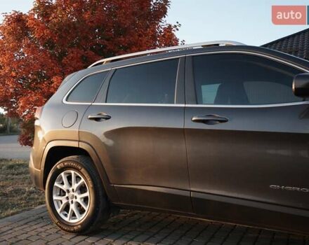 Сірий Джип Cherokee, об'ємом двигуна 2.36 л та пробігом 150 тис. км за 14500 $, фото 10 на Automoto.ua